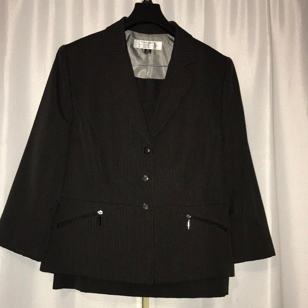 Women’s Suit